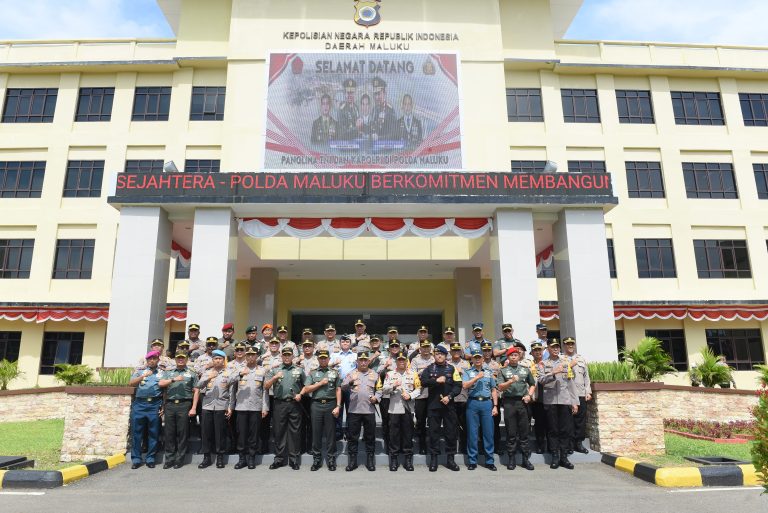 Kapolri dan Panglima TNI Hadiri Deklarasi Pemilu Damai di Polda Maluku